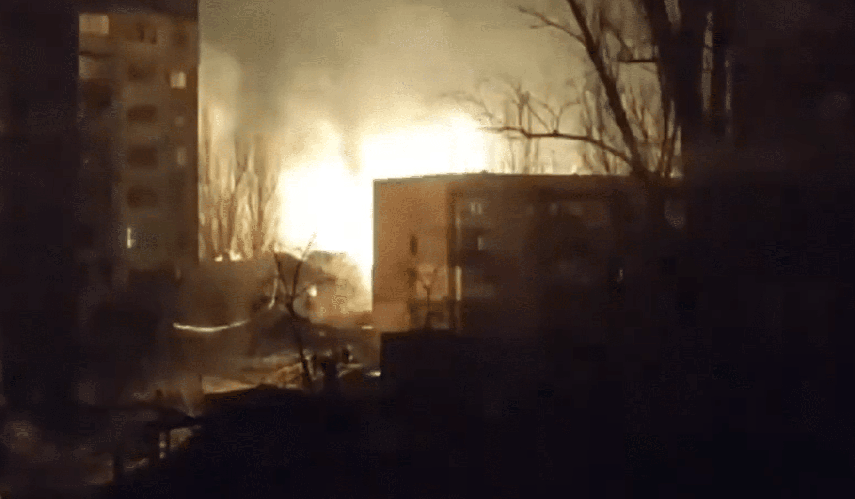 VIDEO Atac de amploare al rușilor în Herson: Rușii au lovit blocuri / Au izbucnit mai multe incendii – șef regional