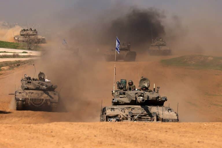 Israelul își retrage tancurile din Fâșia Gaza și intră într-o nouă fază a războiului cu Hamas