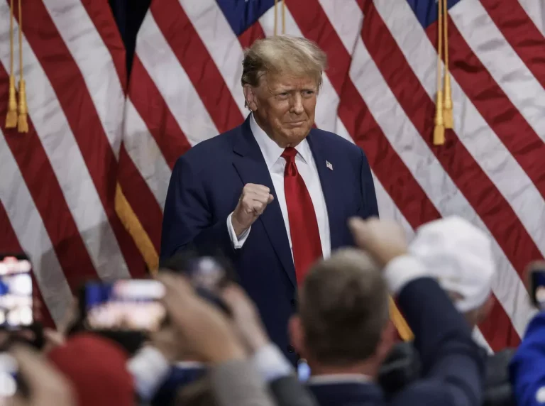 VIDEO Donald Trump, victorie răsunătoare în prima competiție prezidențială republicană din 2024 în Iowa. „Vom sigila granița”