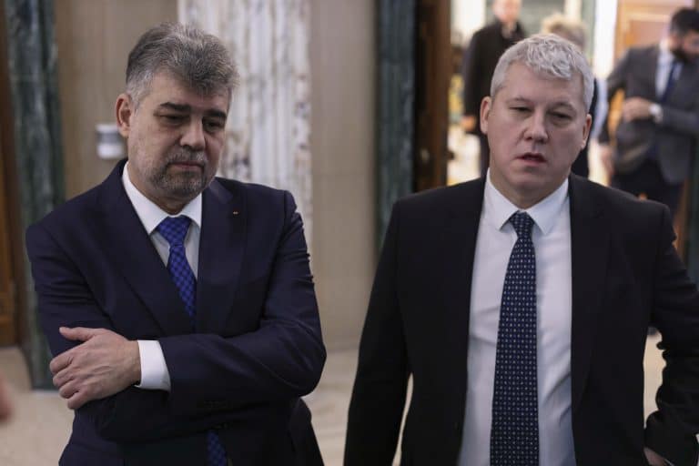 MAI și-a dat seama că nu îi ajung peste 630 milioane de lei pentru plata pensiilor militare în ianuarie 2024. Câți bani mai cere de la Guvern