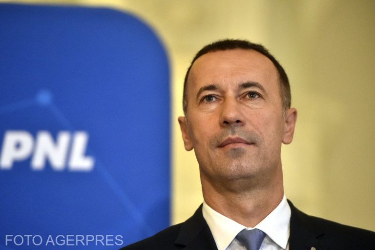 DNA: Șeful CJ Prahova, cercetat pentru luare de mită şi fals în declaraţii. Iulian Dumitrescu ar fi primit peste 16 milioane lei de la un om de afaceri