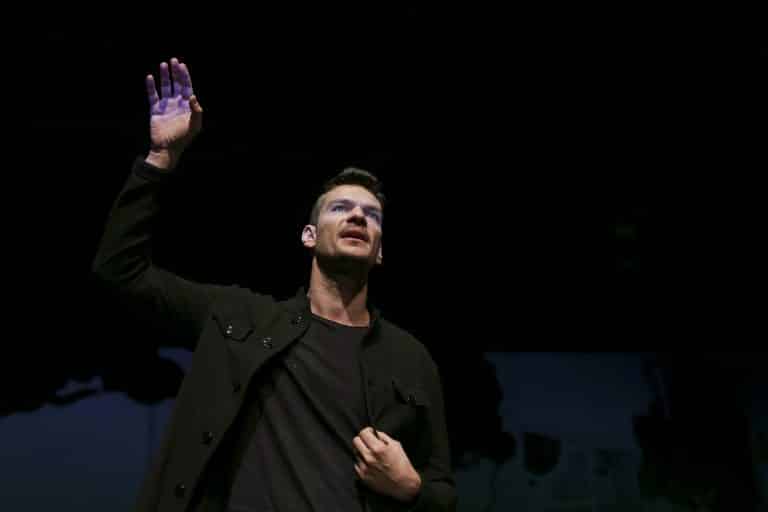 „Probabil că dacă era scena mea aș fi oprit spectacolul”. Tudor Chirilă, despre un „moment nasol” de vineri seară, de la teatru