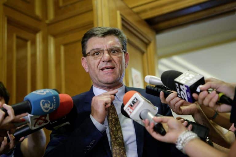 Deputatul Dumitru Coarnă își anunță demisia din AUR cu „toată filiala Călărași” / AUR spune că l-a dat afară: A ținut adeziunile și partea financiară pe persoană fizică