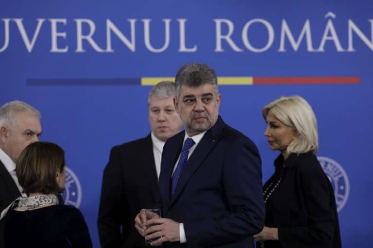 Modificare de ultimă oră la „ordonanța traseismului”. Guvernul anulează cele trei luni de transferuri politice la liber, prevăzute în proiectul inițial