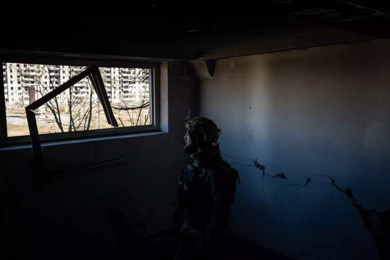 LIVE Război în Ucraina, ziua 749: Nou atac de amploare cu drone în mai multe regiuni din Rusia, incendiu la o rafinărie din Reazan / Putin: Rusia este pregătită pentru un război nuclear / Ce urmăresc rebelii ruși care spun că au ocupat părți din Belgorod și Kursk