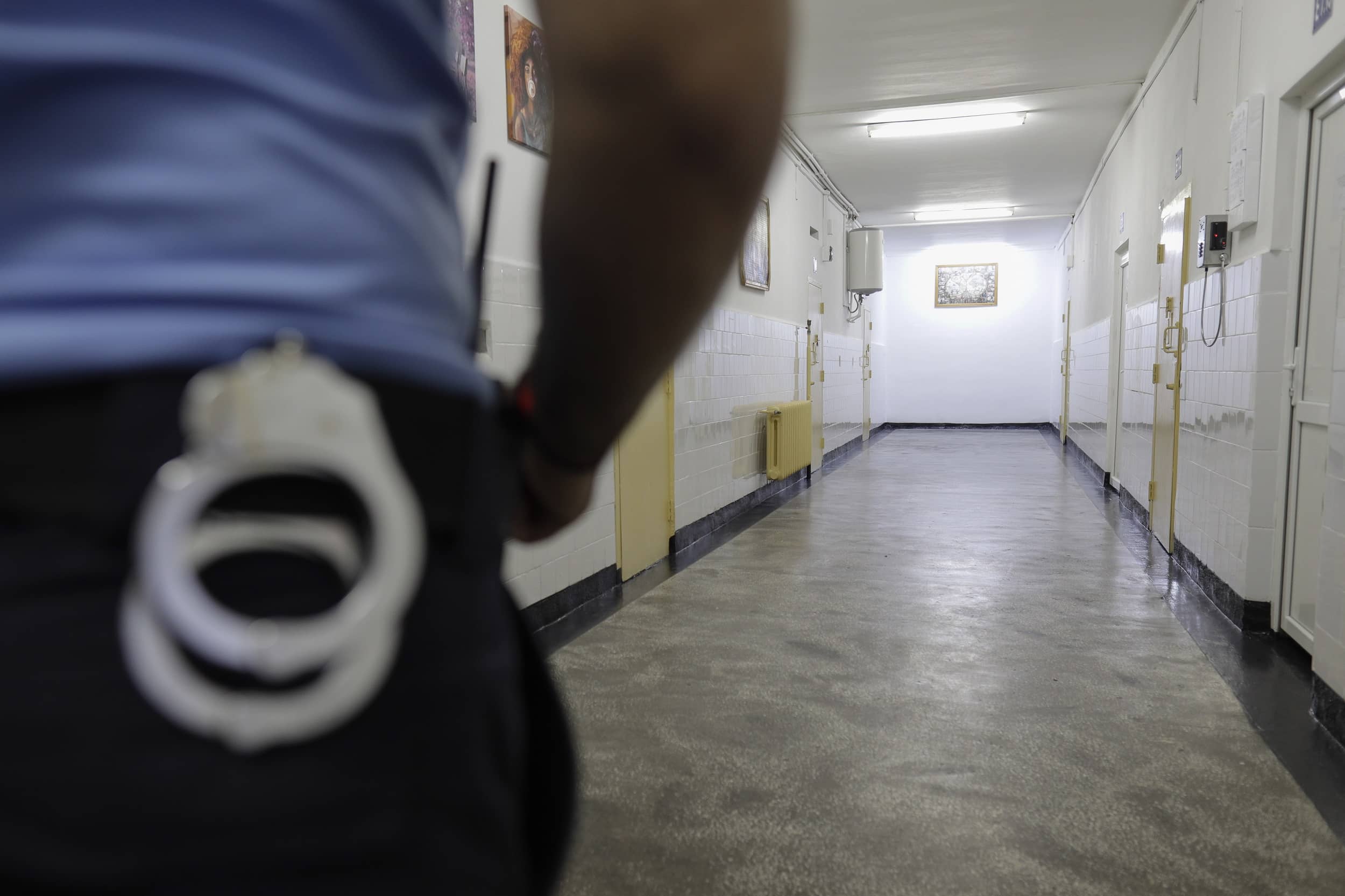 Deținutul condamnat pentru crimă care a evadat din București a ajuns înapoi în spatele gratiilor / Cum a fost prins și ce căuta la Oradea