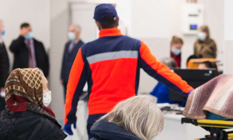 „Țipa la pacienți și le spunea tuturor că simulează boala”. În țara în care 20% dintre oameni simt nevoia să discute cu un terapeut, un psiholog a lucrat 20 de ani într-un mare spital din România, cu o diplomă cumpărată dintr-un bar