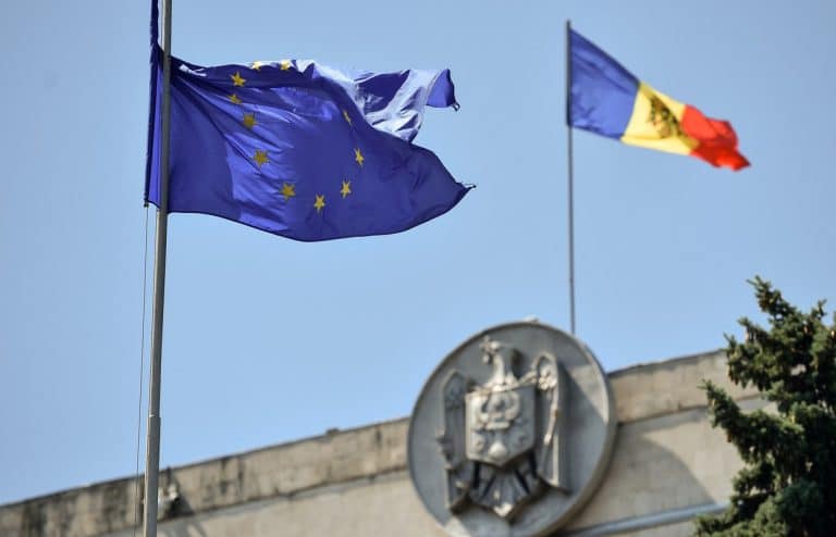 Alegerile prezidenţiale din Republica Moldova vor avea loc la 20 octombrie, concomitent cu referendumul pentru aderarea la UE / Ce arată sondajele