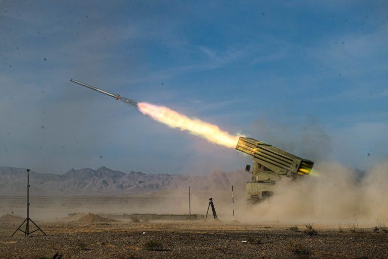 „Un mesaj pentru Teheran: Ar fi putut fi mai rău”. Ce se află în spatele atacului de azi, atribuit Israelului, în orașul strategic Isfahan