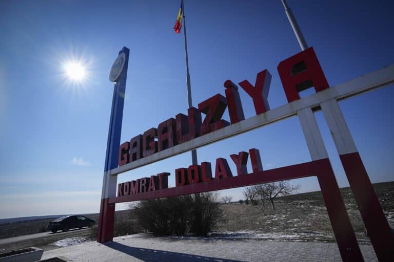 Găgăuzia a cerut ca limba rusă să aibă statut special în R. Moldova în aceeași zi în care Lavrov a făcut o amenințare voalată