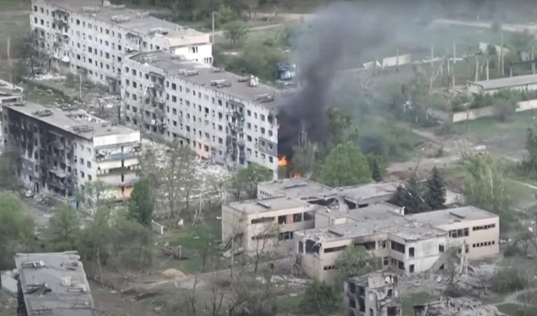 VIDEO Cum arată Oceretîne, satul pe care rușii l-ar fi cucerit duminică: Nu se vede niciun om, nici vreo clădire rămasă întreagă