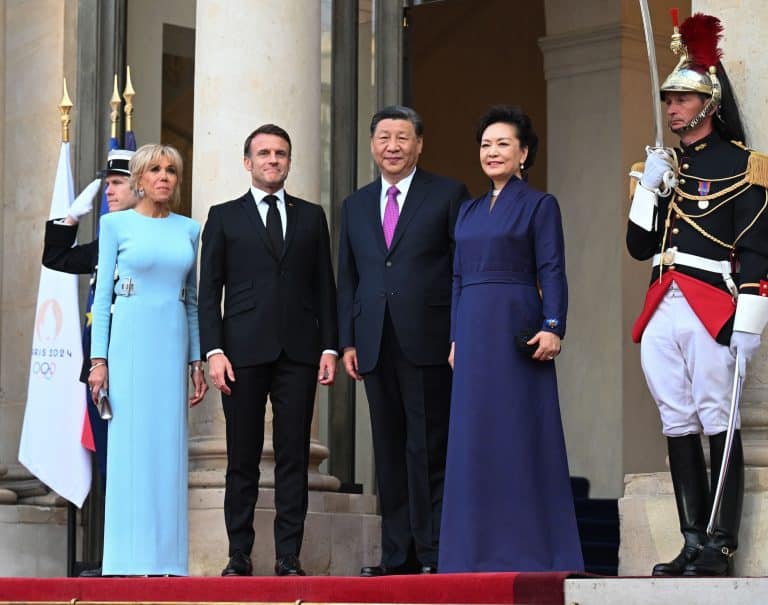 O călătorie în Pirinei: cum a decis Emmanuel Macron să rupă protocolul pentru a lega o relație personală cu Xi Jinping