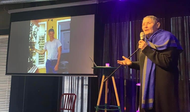 INTERVIU EXCLUSIV O mamă al cărei copil a fost împușcat de un lunetist palestinian pune, față în față, părinți din ambele tabere. Cum a murit David