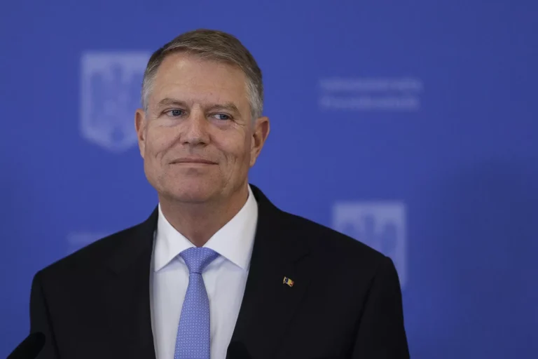 Controversata lege care amnistiază evaziunea sub un milion de euro, promulgată de Klaus Iohannis
