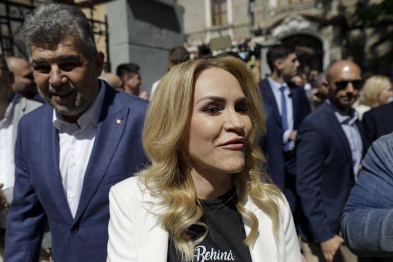 Un paznic le-a interzis Gabrielei Firea și lui Marcel Ciolacu să filmeze un clip electoral pe șantierul patinoarului Flamaropol. Ce au făcut