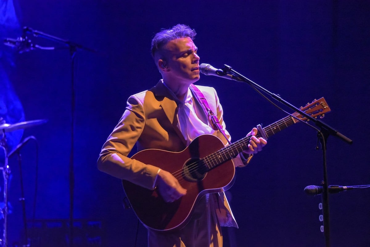 INTERVIU Ce spune artistul Asaf Avidan despre conflictul israeliano-palestinian: „Dacă nu s-ar ciocni ideologic și cultural, ar exista suficient pământ…”