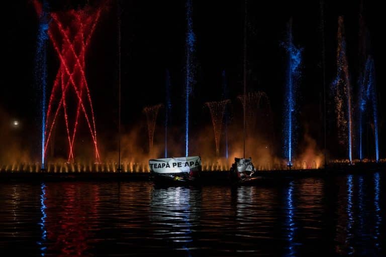 Robert Negoiță a inaugurat arteziana de 20 milioane lei din Parcul IOR / Cetățenii au protestat: „Țeapă pe apă”