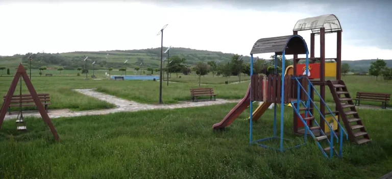 Cum a făcut primarul unei comune un parc de 2 hectare la jumătate de km de ultima casă / Explicațiile edilului