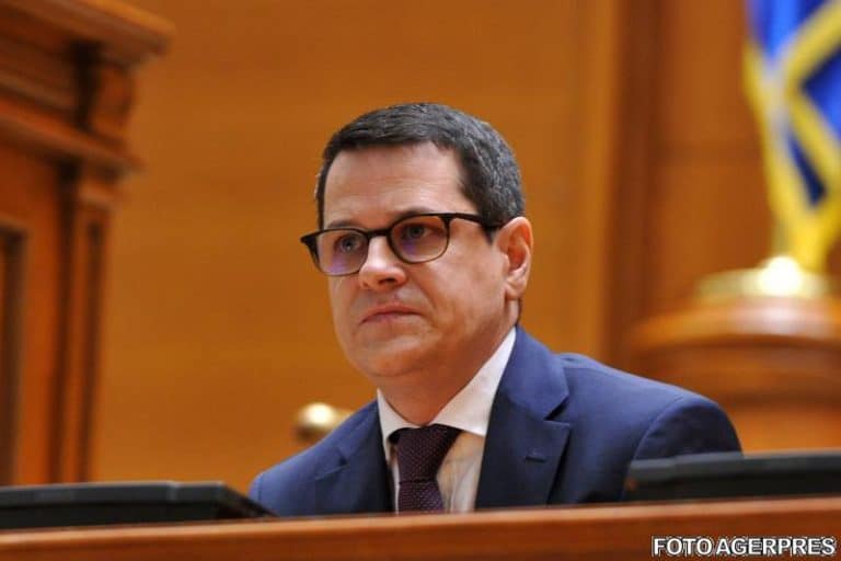 Fostul șef al SRI intervine în disputa privind concertul Coldplay. Și îl felicită pe primarul care a învins-o pe Clotilde Armand