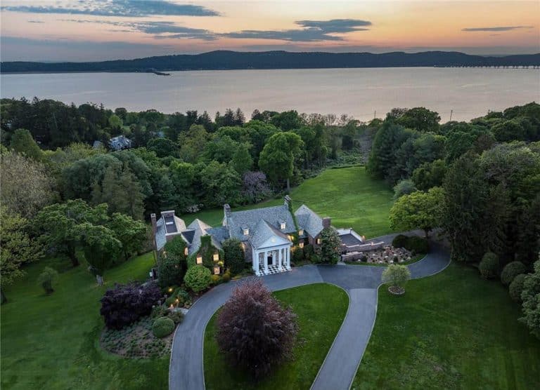 FOTO Cum arată casa pe care Michael Douglas și Catherine Zeta-Jones cer aproape triplu față de cât au plătit pentru ea