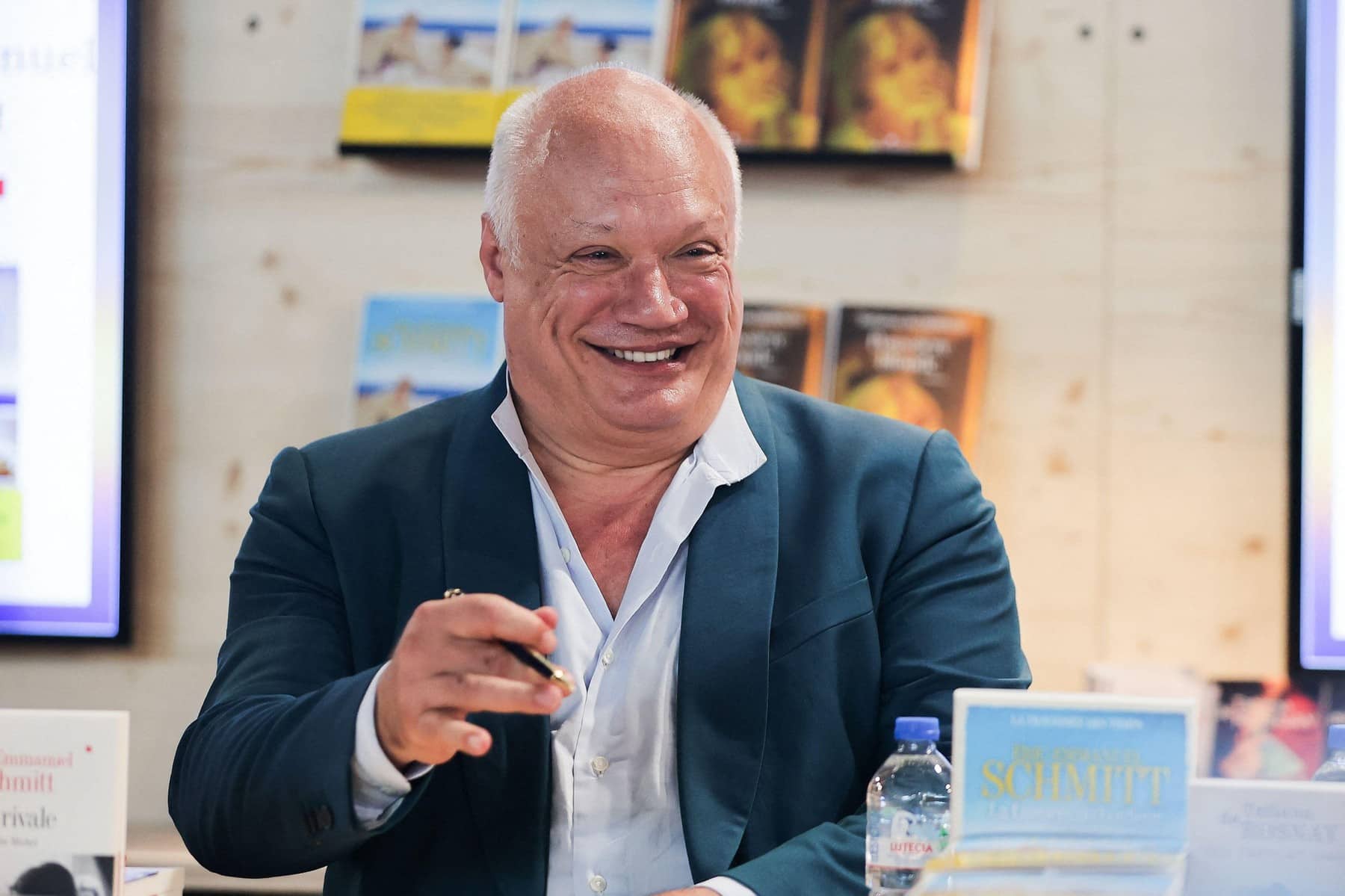 Un celebru scriitor din Belgia povesteşte pentru HotNews prima sa vizită în România: „Ţara era bolnavă, murea. Mi-am jurat că nu voi mai reveni”