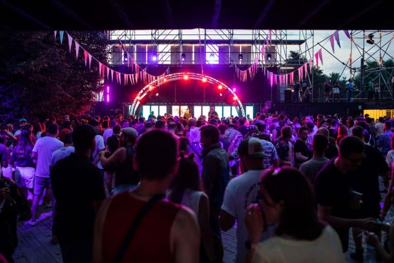 Unul dintre headlinerii de la Electric Castle 2024 și-a anulat concertul. Ce motiv a invocat trupa