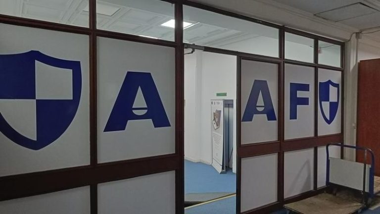 ANAF a observat că persoanele care fac bani din Facebook, Youtube, TikTok, Uber și Glovo au o problemă cu declararea și plata taxelor