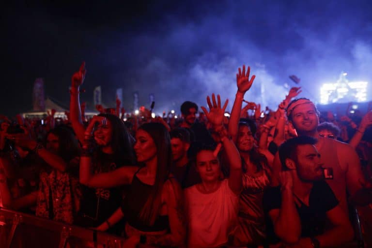 INTERVIU. Cum se apără organizatorii SAGA în fața acuzațiilor privind problemele de la festival, de la lipsa apei potabile la anularea concertelor lui Hardwell și Nicki Minaj: „Suntem dezavantajați, pentru că venim din altă țară”