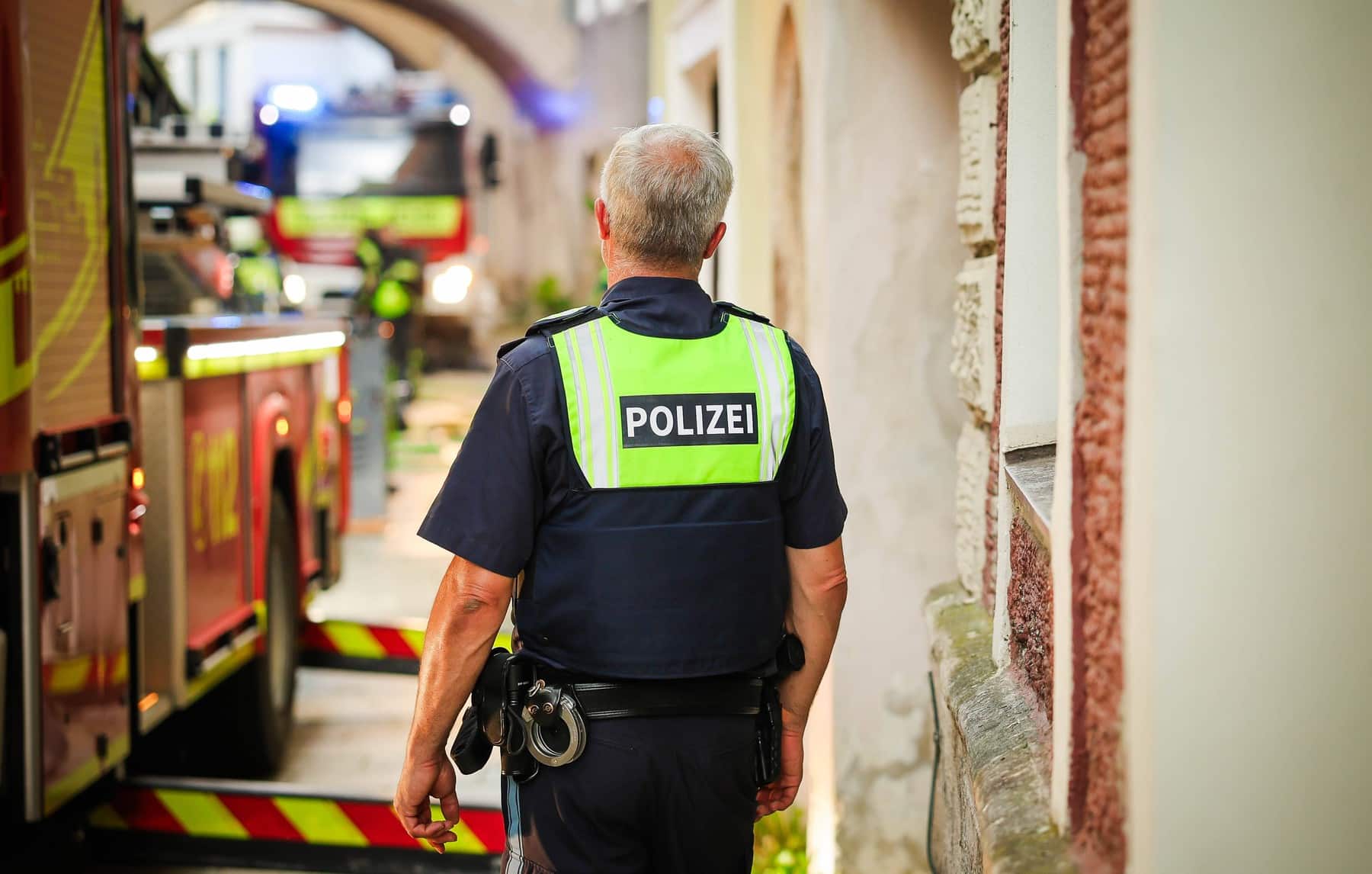 Incidente violente la Berlin după ce un turc a ucis un camerunez pentru un loc de parcare. Cinci polițiști au fost răniți