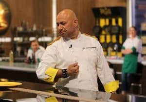 Cătălin Scărlătescu a dezvăluit în fața judecătorilor o parte din fața nevăzută a emisiunii „Chefi la cuțite” de la Antena 1. „În majoritatea timpului, îmi spuneau în cască ce să spun”